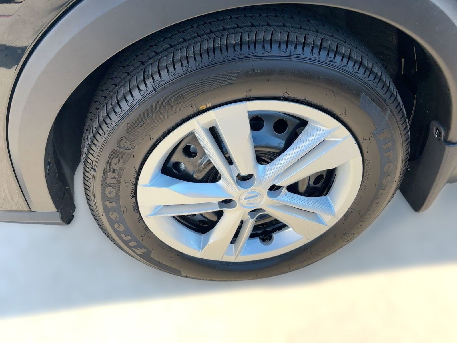 2025 Nissan Kicks Play S photo 12