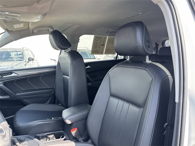 2022 Volkswagen Tiguan SE photo 16