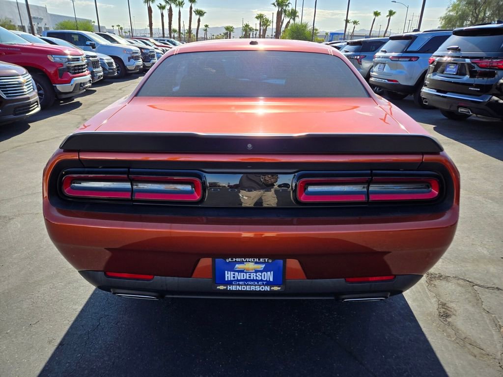 2022 Dodge Challenger SXT photo 5