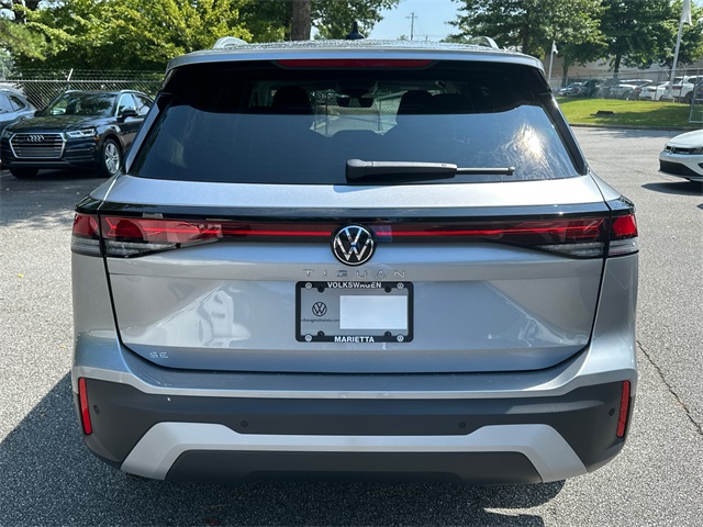 2025 Volkswagen Tiguan SE photo 4