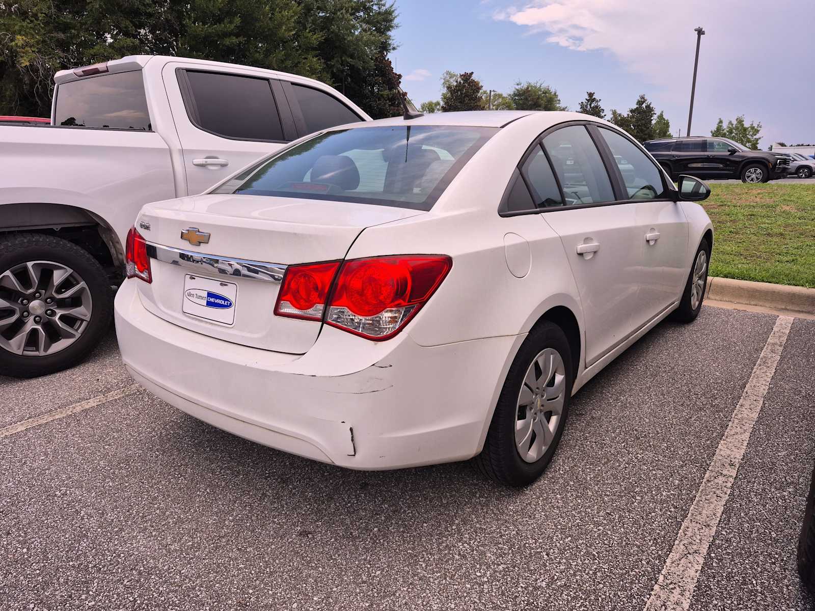 2014 Chevrolet Cruze LS photo 2