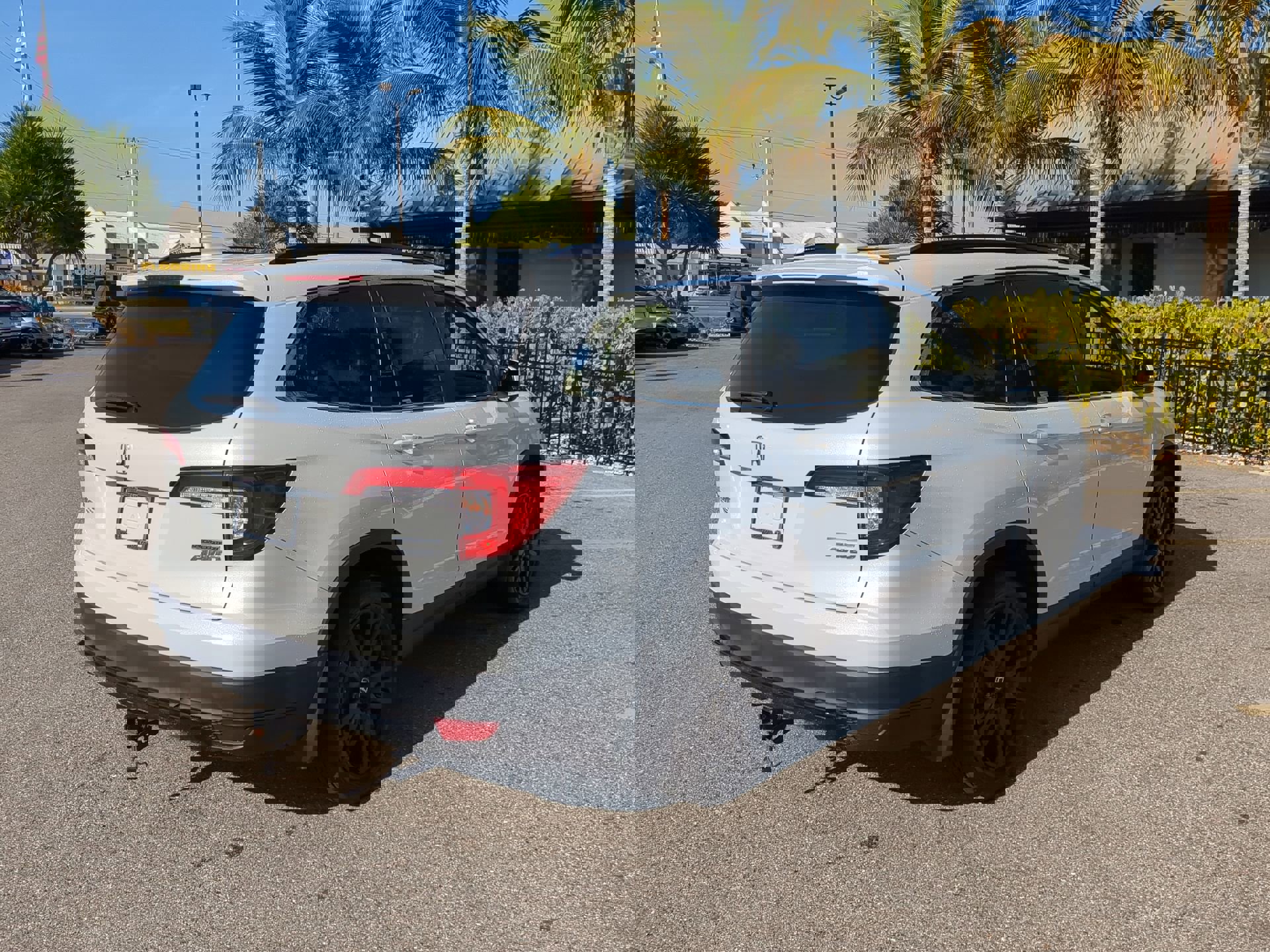 2022 Honda Pilot Special Edition photo 4