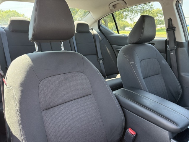 2023 Nissan Altima 2.5 SV photo 8