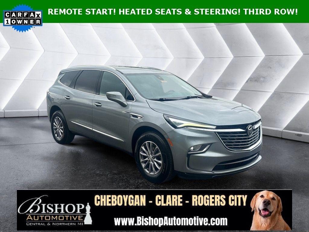 2023 Buick Enclave Essence's photo