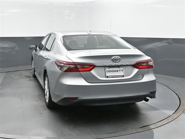2023 Toyota Camry LE photo 4