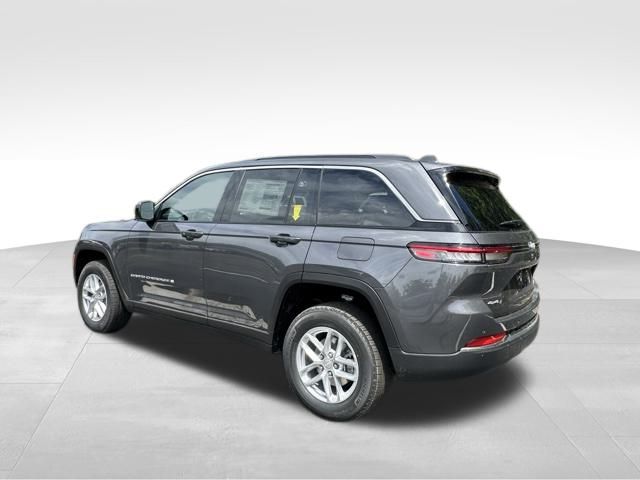 2025 Jeep Grand Cherokee Laredo X photo 6