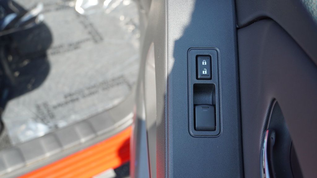 2023 Nissan Frontier SV photo 18