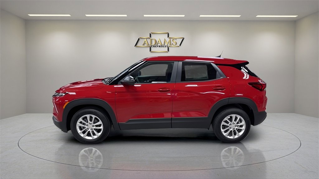 2026 Chevrolet Trailblazer LS photo 2