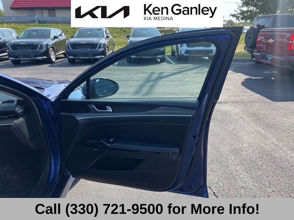 2025 Kia K5 EX photo 49