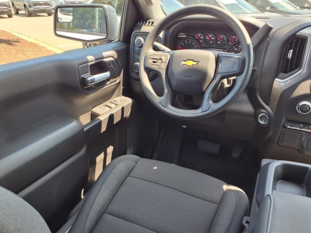 2026 Chevrolet Silverado 1500 Custom photo 17