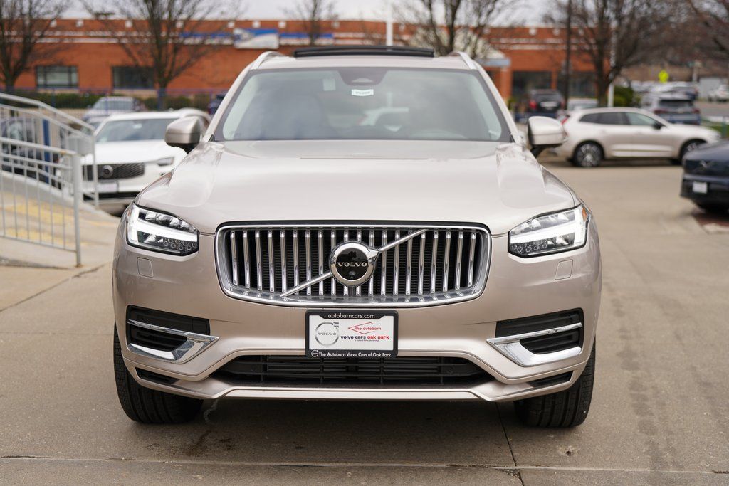 2025 VOLVO XC90 - Image 3