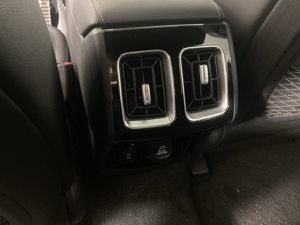 2026 Kia Sorento X-Line photo 3
