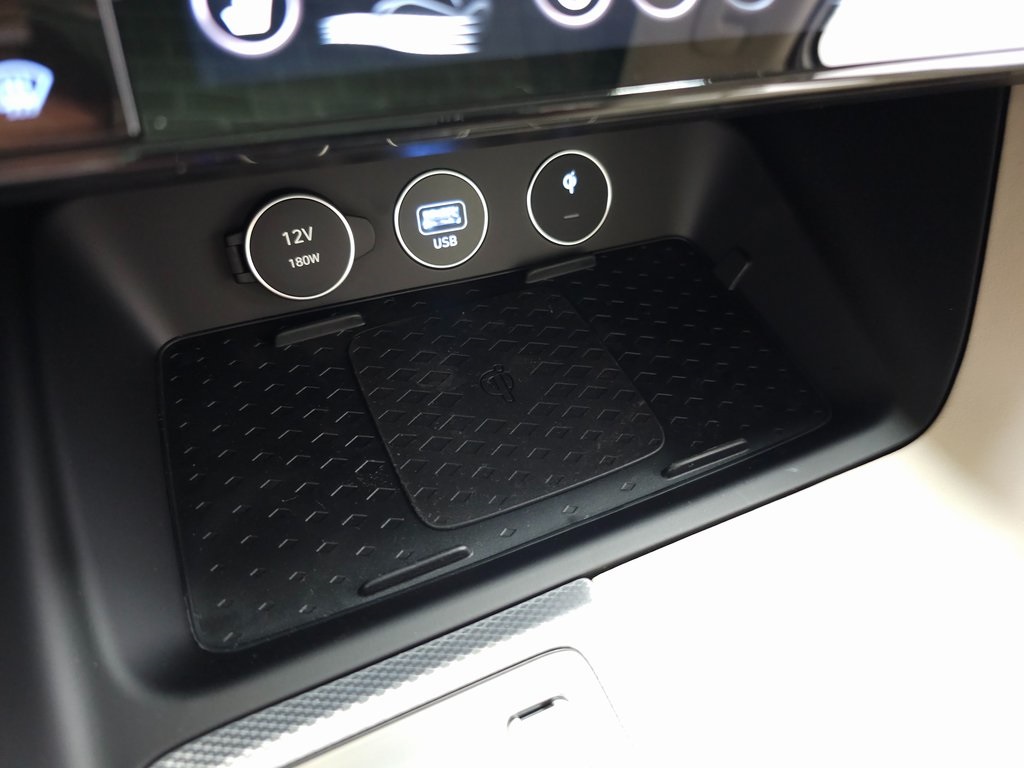 2026 Genesis G70 2.5T Prestige AWD photo 23
