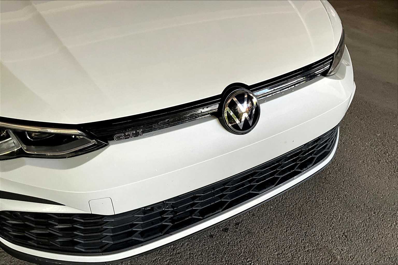2024 Volkswagen Golf GTI 380 S photo 27