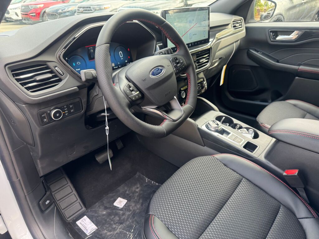 2026 Ford Escape ST-Line Select photo 9