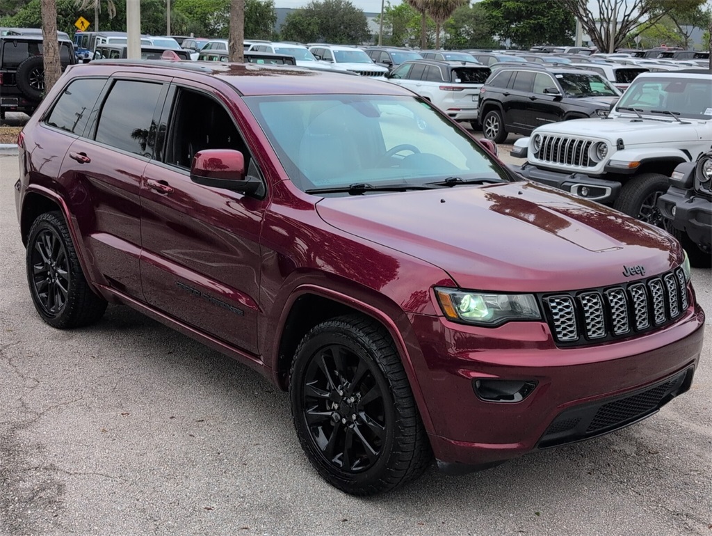 2018 Jeep Grand Cherokee Altitude photo 2