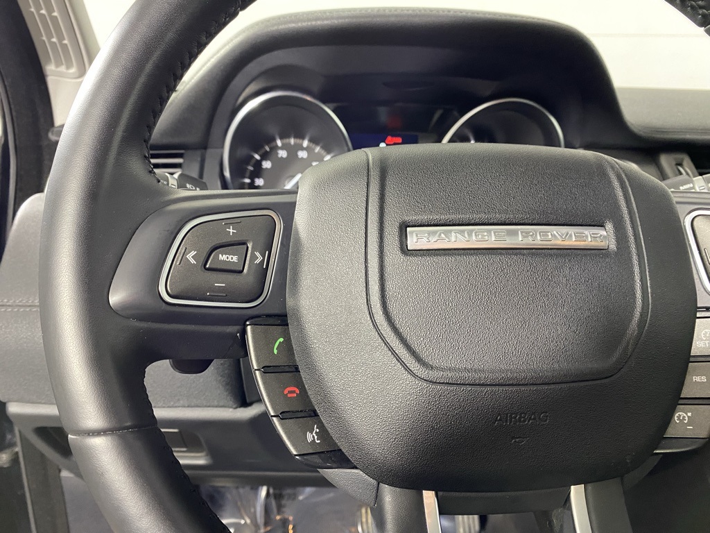 2019 Land Rover Range Rover Evoque SE Premium photo 10