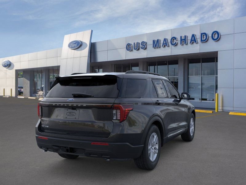 2025 Ford Explorer photo 4