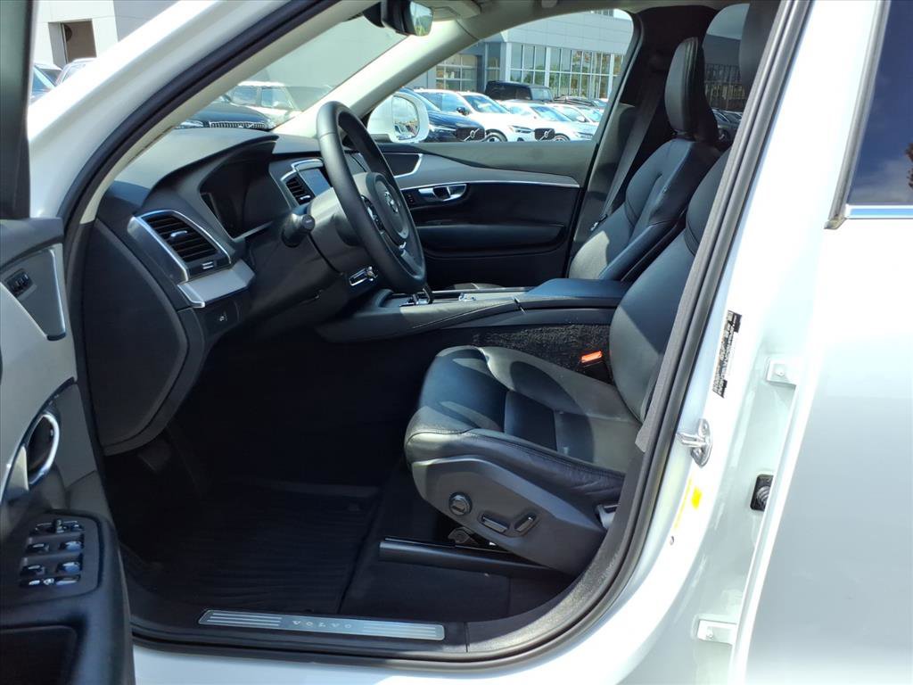 2023 Volvo XC90 Core photo 10