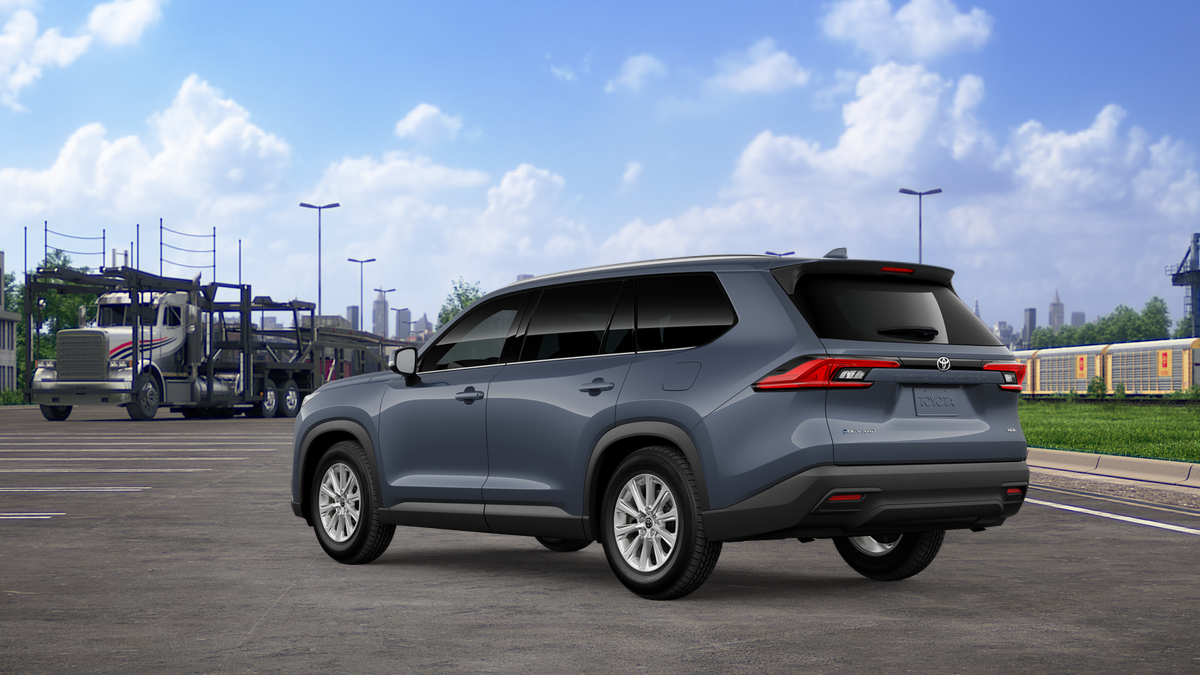 2026 Toyota Highlander Hybrid XLE photo 6