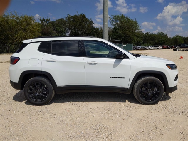 2026 Jeep Compass Latitude photo 7