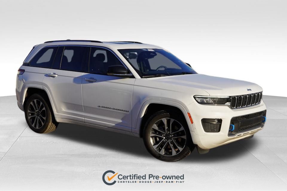 2023 Jeep Grand Cherokee Overland 4xe's photo