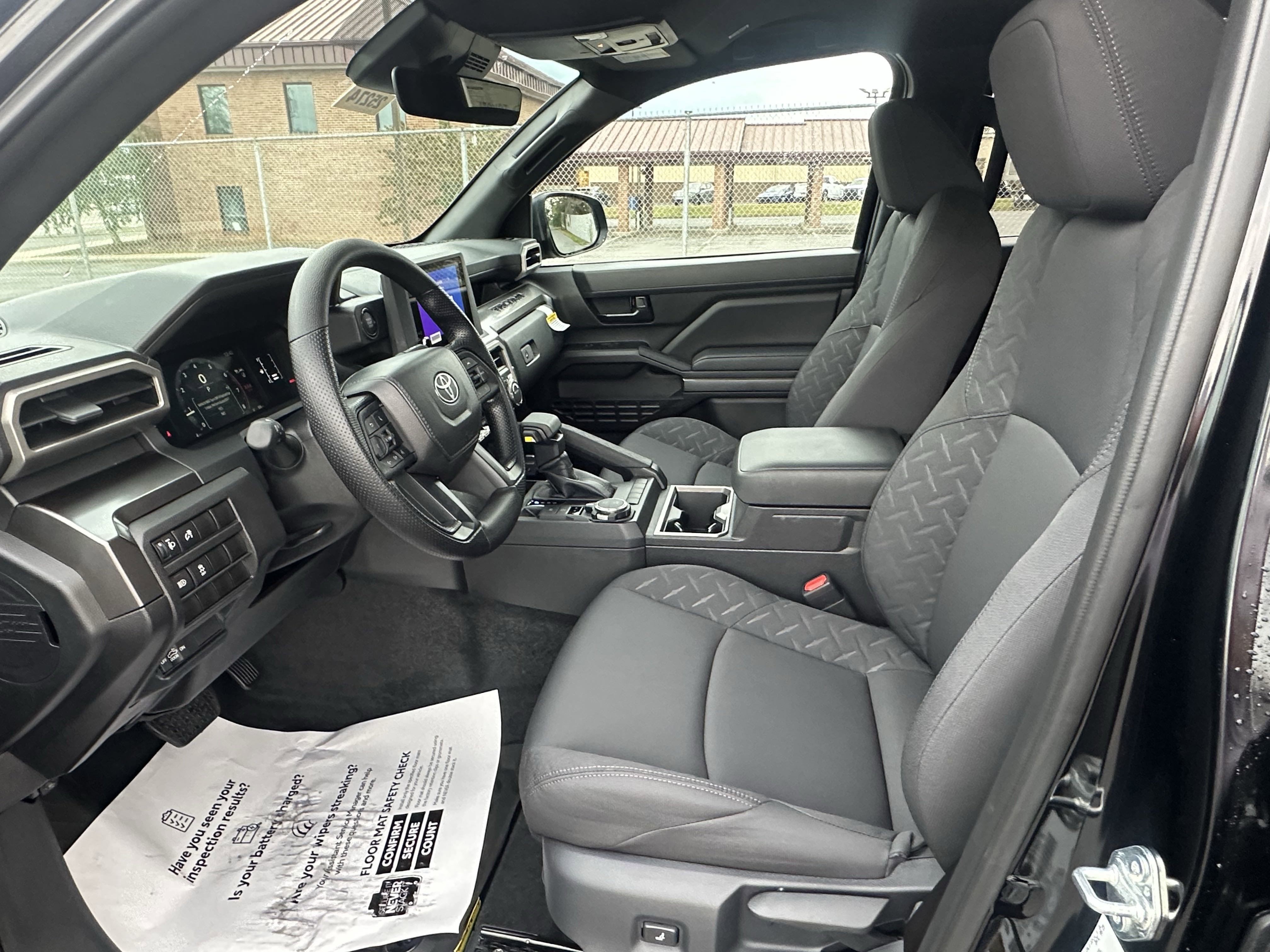 2025 Toyota Tacoma SR5 4x4 Double Cab photo 3