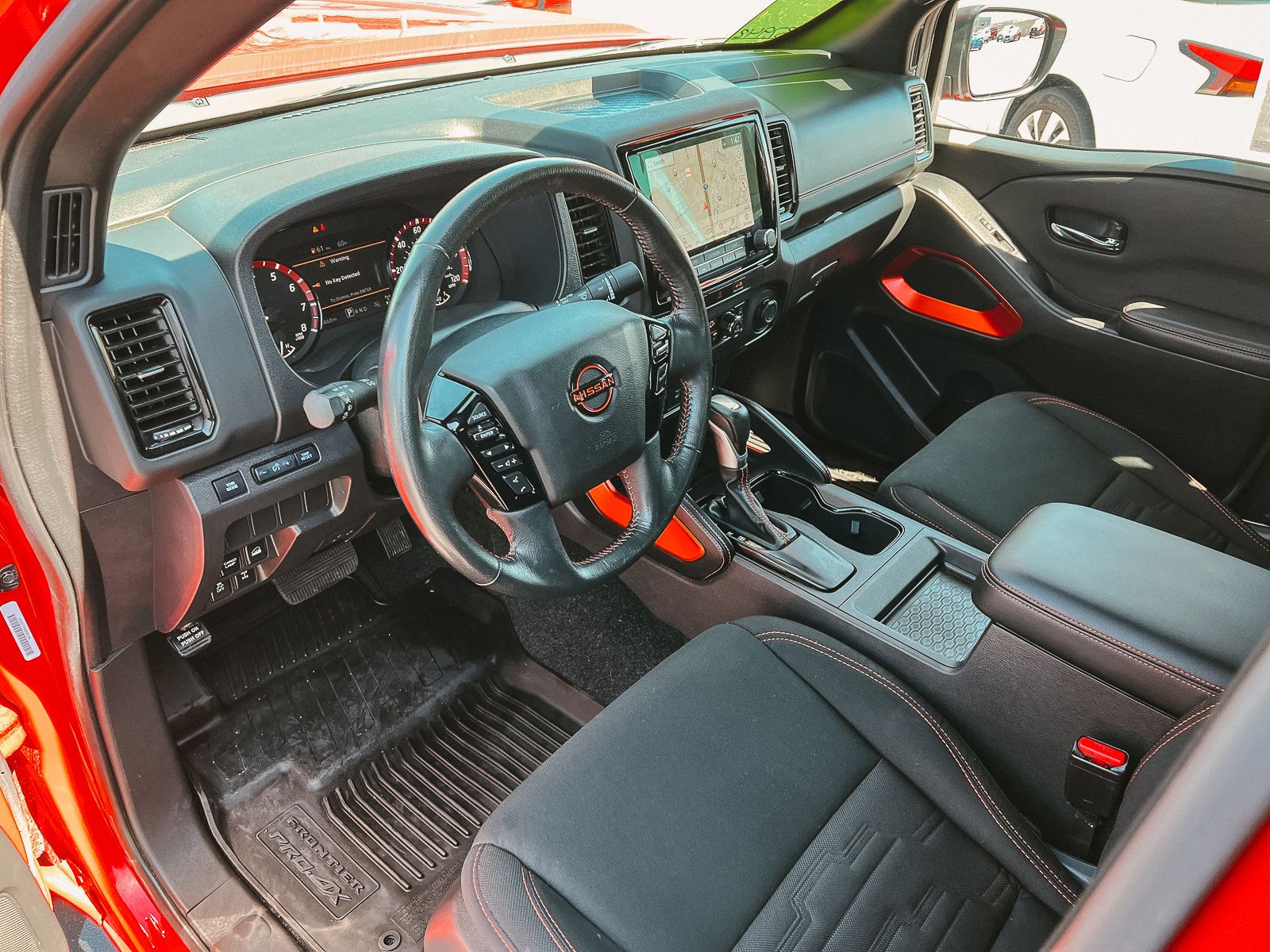 2024 Nissan Frontier PRO-4X photo 24
