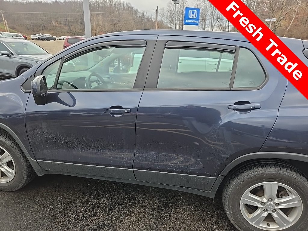 2019 Chevrolet Trax LS photo 4