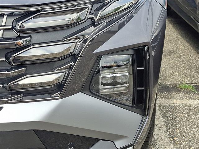 2025 Hyundai Tucson Hybrid Limited photo 4