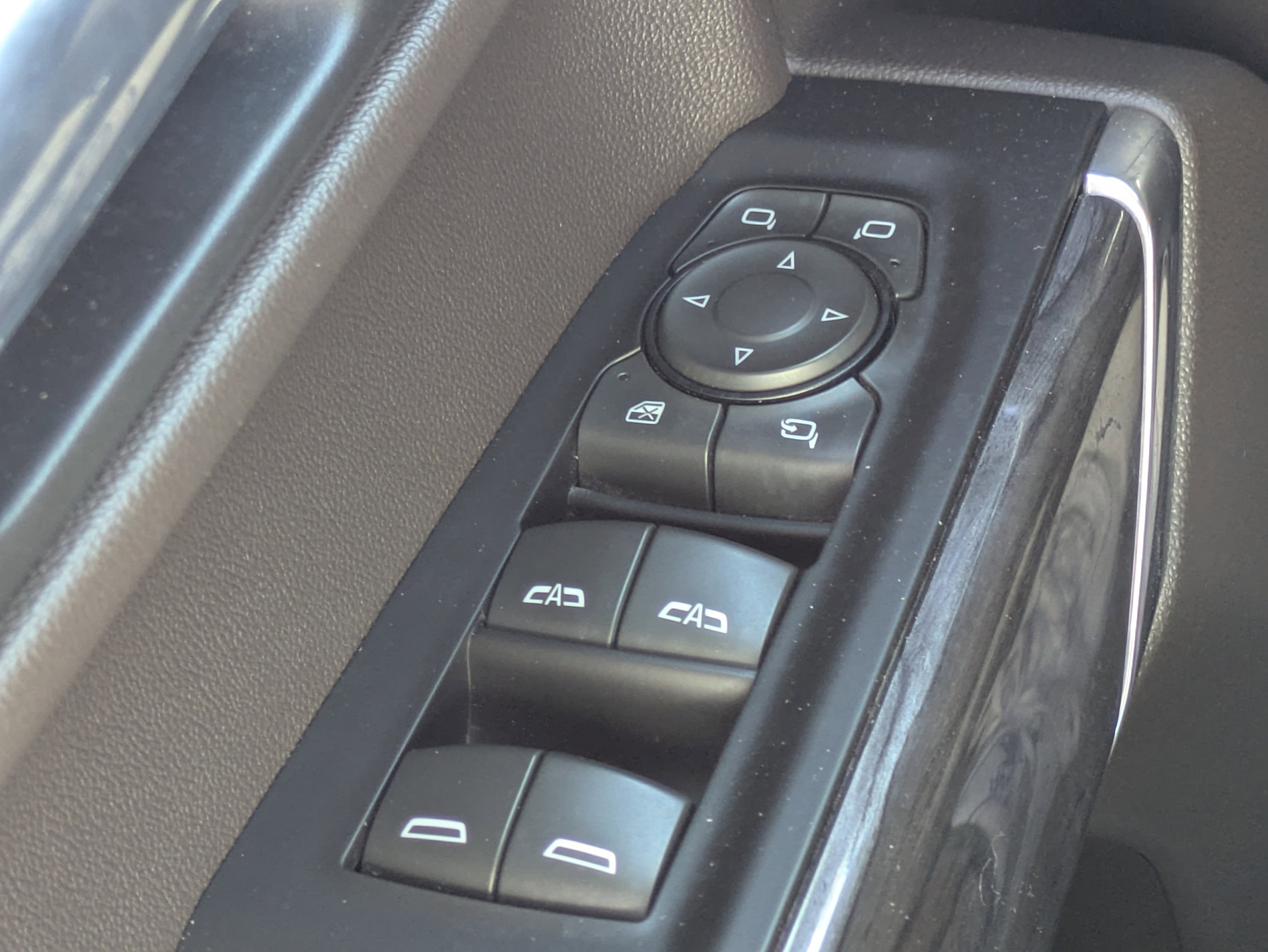 2020 Chevrolet Silverado 1500 LTZ photo 10