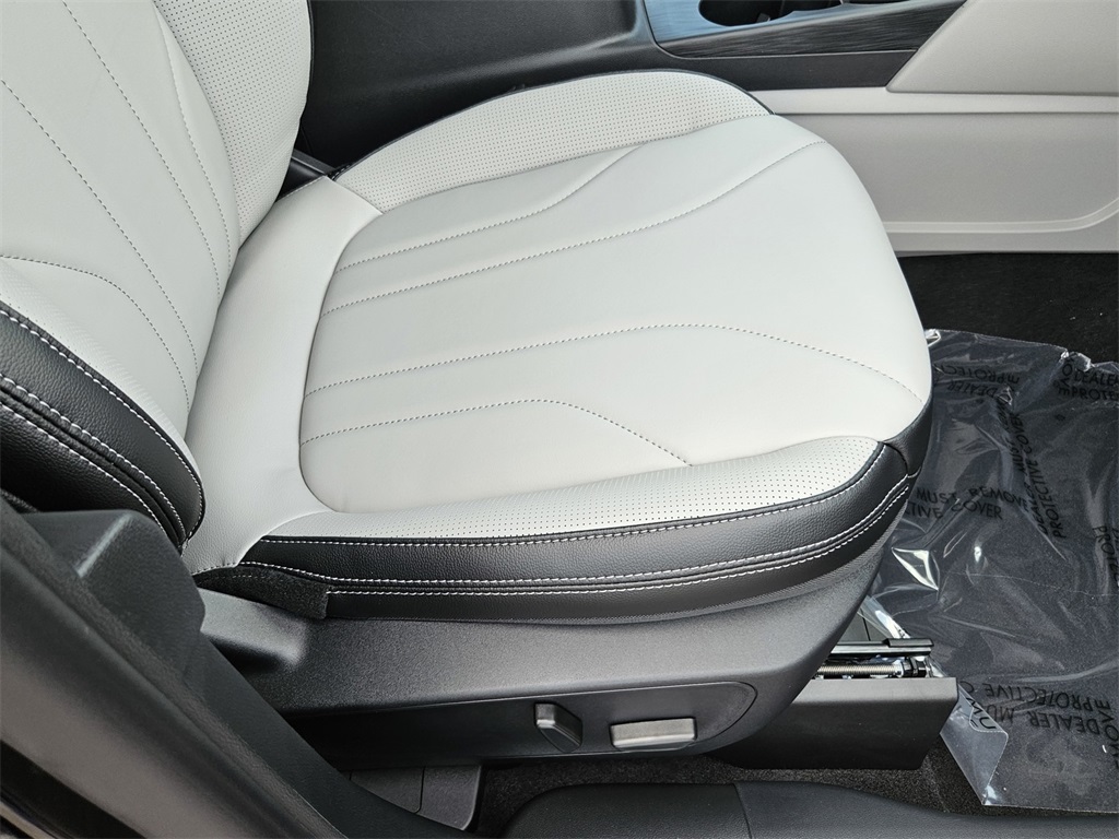 2025 Ford Escape Plug-In Hybrid photo 35