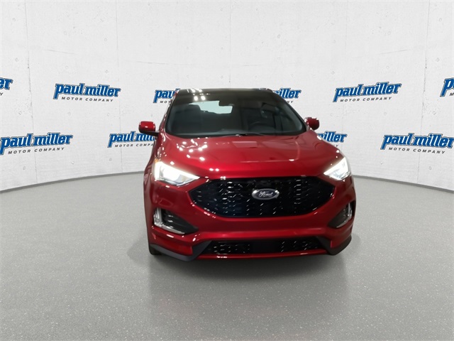 2023 Ford Edge ST photo 4