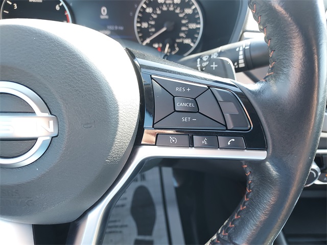 2023 Nissan Altima 2.5 SR photo 12