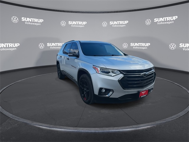 2018 Chevrolet Traverse Premier photo 2