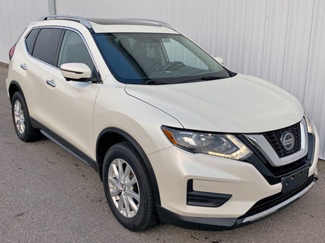2018 Nissan Rogue SV photo 2
