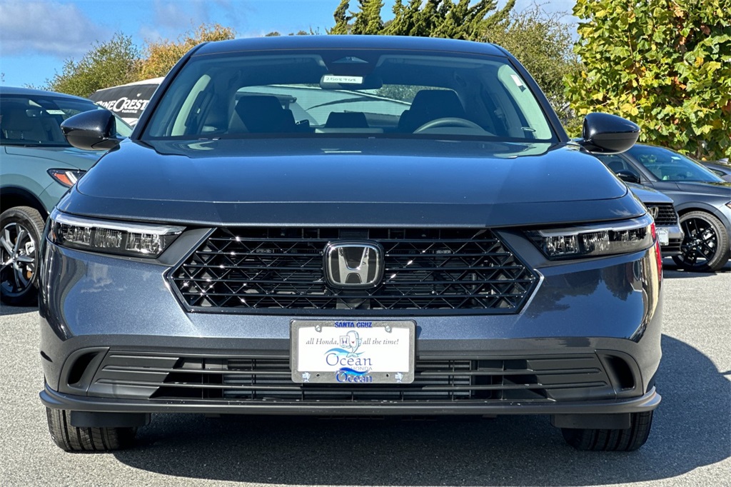 2025 Honda Accord LX photo 6