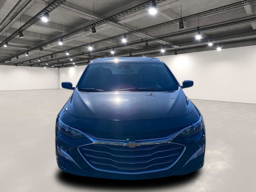 2024 Chevrolet Malibu photo 2