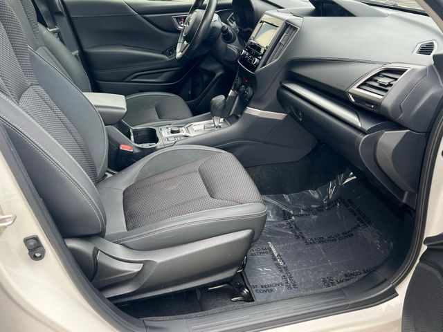 2023 Subaru Forester Premium photo 23