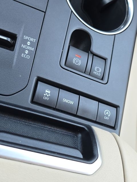 2021 Toyota Highlander XLE photo 35