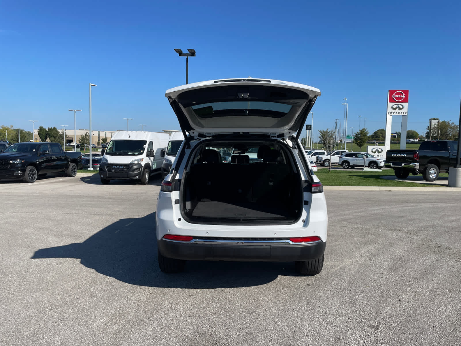 2023 Jeep Cherokee 4xe photo 10
