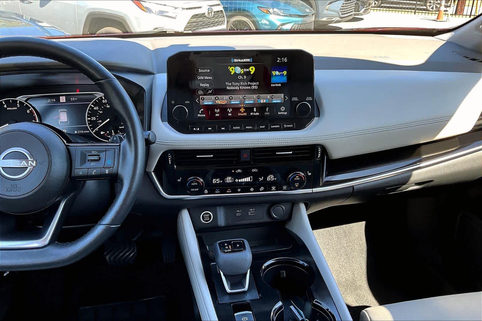 2022 Nissan Rogue SL photo 3