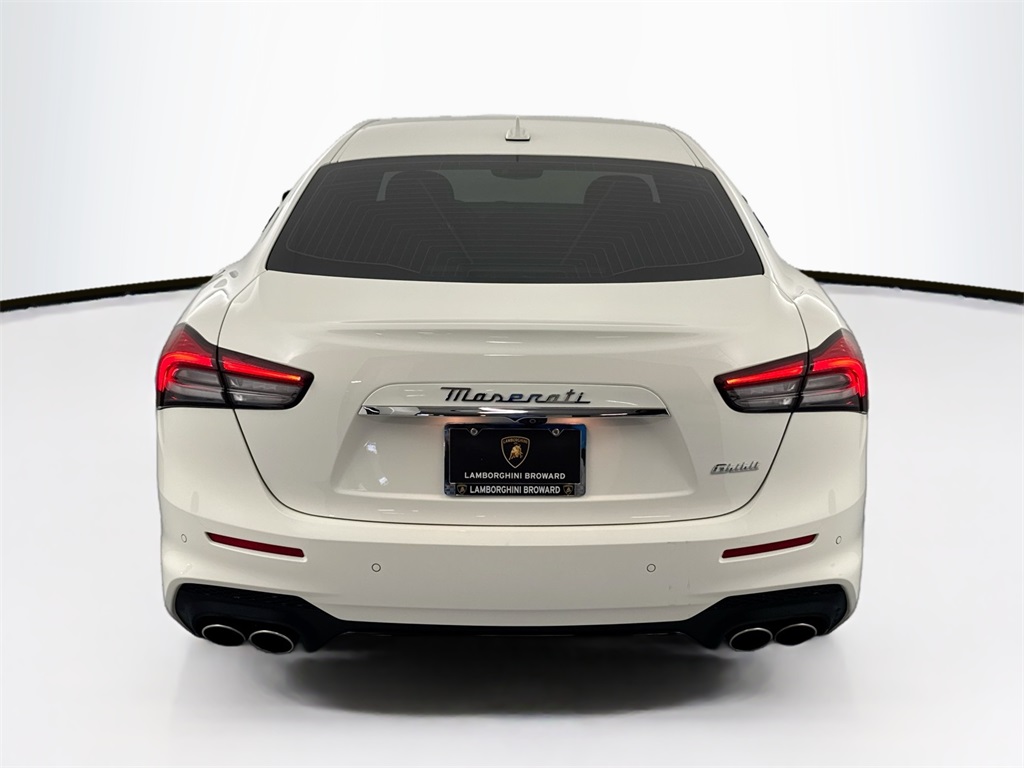 2023 Maserati Ghibli Modena Q4 photo 6