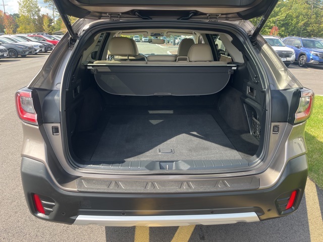 2021 Subaru Outback Limited photo 8
