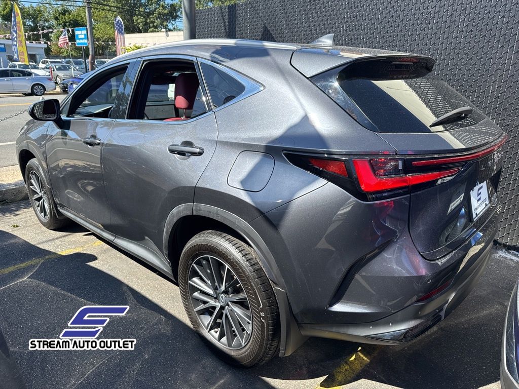 2022 Lexus NX 350 Premium photo 4