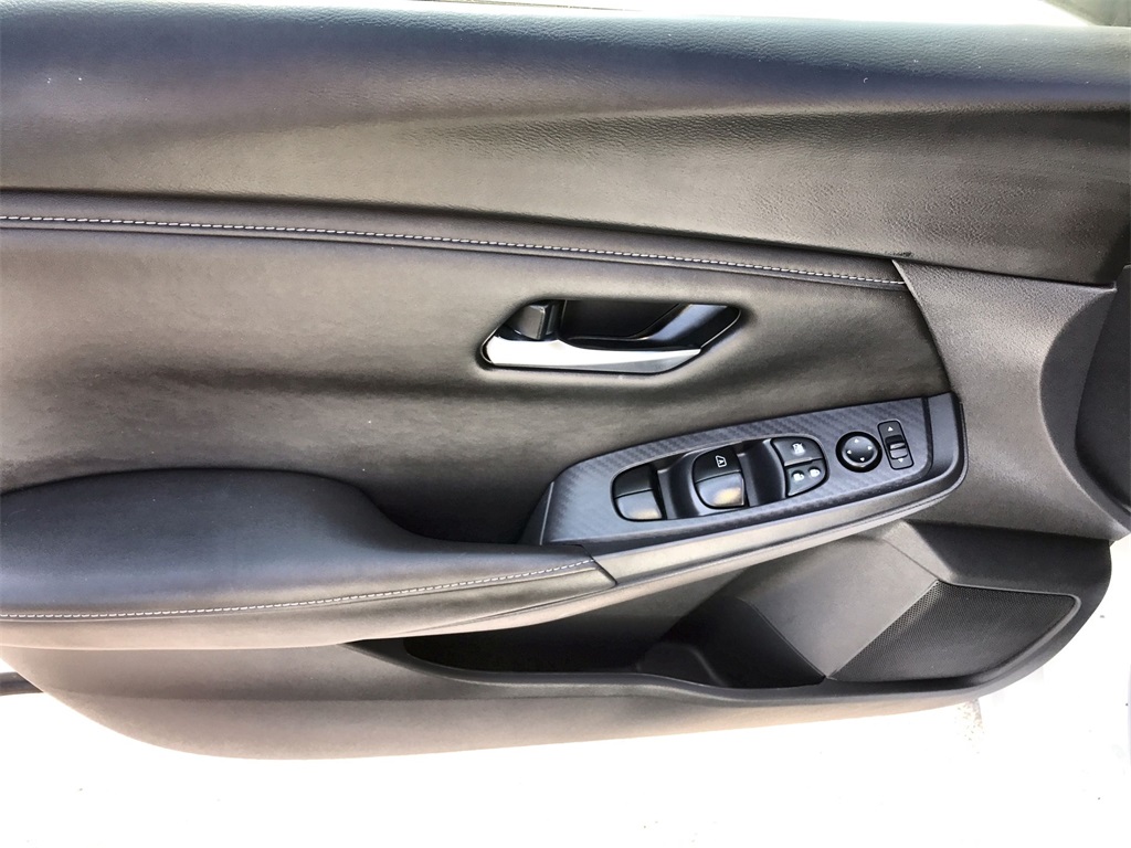 2024 Nissan Sentra SV photo 13