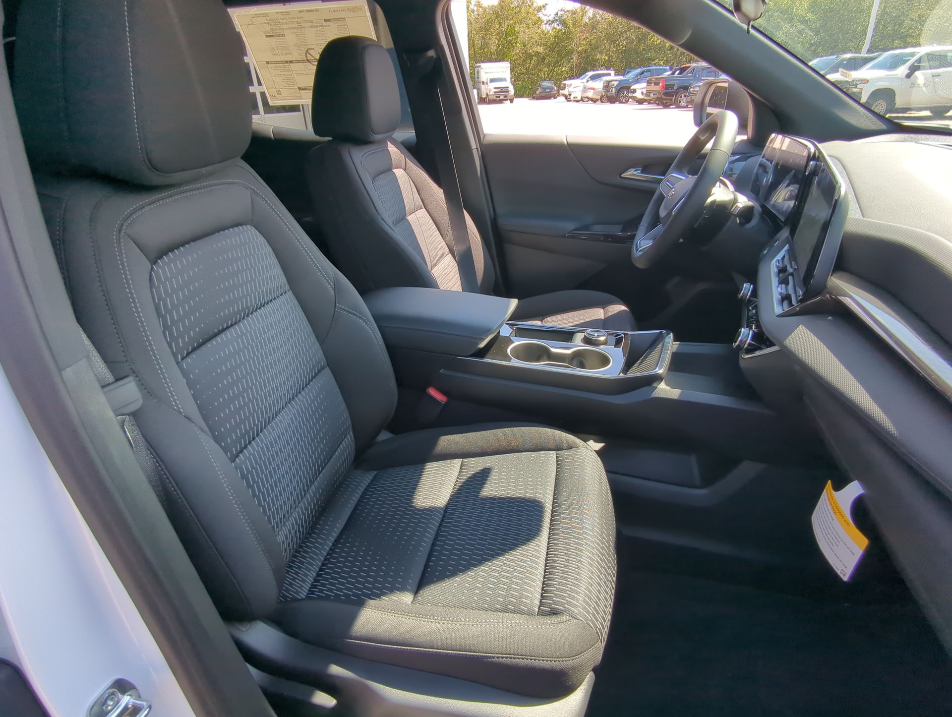 2026 Chevrolet Equinox LT photo 18