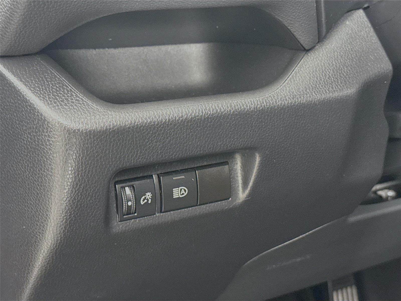 2023 Toyota RAV4 Hybrid photo 12