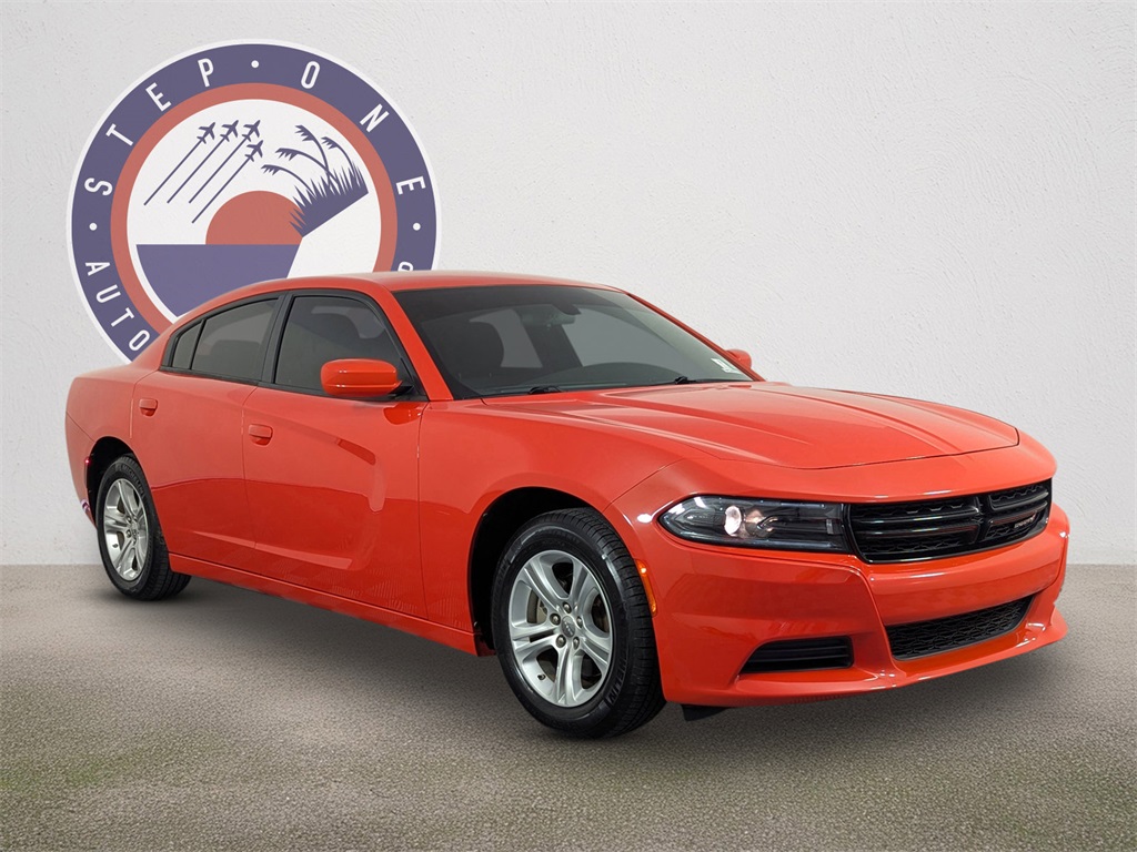 2022 Dodge Charger SXT photo 2