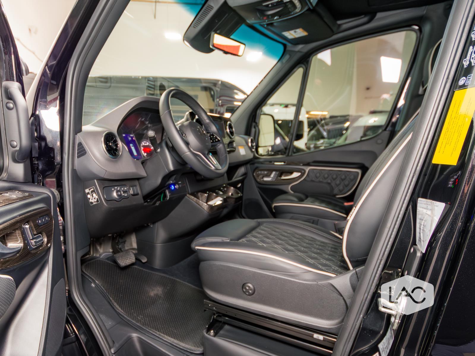 2024 Mercedes Benz Sprinter 3500 photo 21